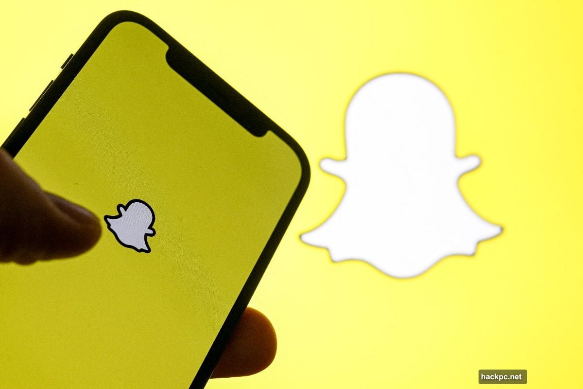 Snapchat detects arrival and pings whoever you choose automatically
